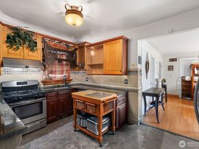 943 23rd Avenue, Seattle WA 98122