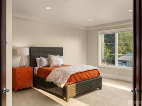 1211 N 42nd Place, Renton WA 98056