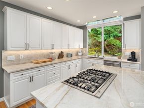 6591 156th Avenue SE, Bellevue WA 98006