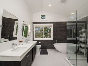 6591 156th Avenue SE, Bellevue WA 98006