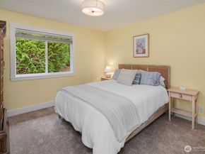 6591 156th Avenue SE, Bellevue WA 98006