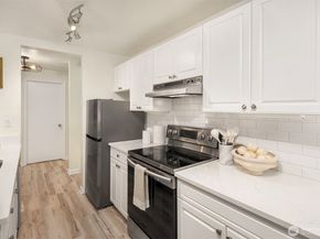 6225 Lake Washington Boulevard NE 208, Kirkland WA 98033