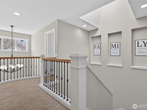 25902 NE 1st Place, Sammamish WA 98074