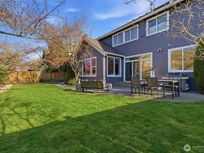 25902 NE 1st Place, Sammamish WA 98074
