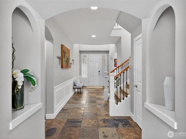 25902 NE 1st Place, Sammamish WA 98074