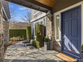 25902 NE 1st Place, Sammamish WA 98074