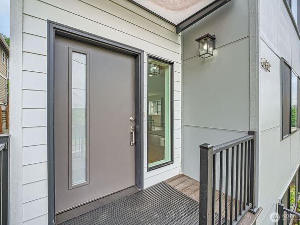 5930 18th Avenue S, Seattle WA 98108