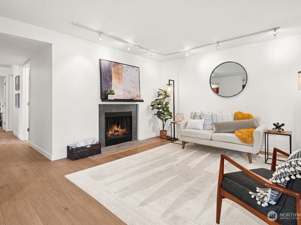 1311 12th Avenue S E303, Seattle WA 98144