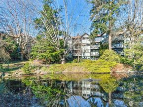 19428 Aurora Avenue N 431, Shoreline WA 98133