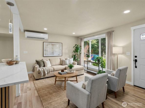 3012 SW 102nd Street, Seattle WA 98146