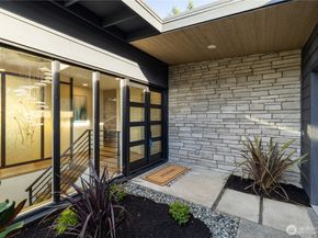 62 165th Avenue SE, Bellevue WA 98008