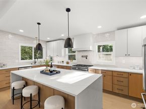 62 165th Avenue SE, Bellevue WA 98008