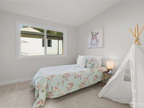 62 165th Avenue SE, Bellevue WA 98008