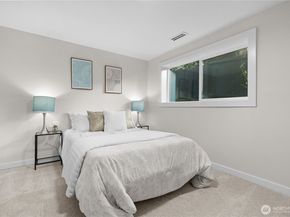 62 165th Avenue SE, Bellevue WA 98008