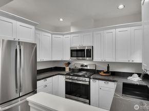 1800 10th Avenue W 1800, Seattle WA 98119