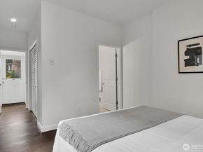 1800 10th Avenue W 1800, Seattle WA 98119