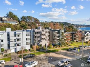 3200 Alki Avenue SW 301, Seattle WA 98116