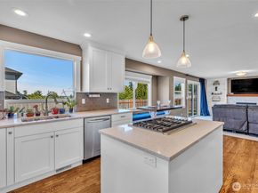 9124 44th Avenue W, Mukilteo WA 98275