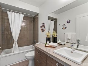 230 26th Avenue E, Seattle WA 98112