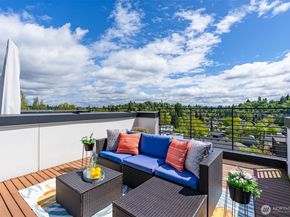 230 26th Avenue E, Seattle WA 98112