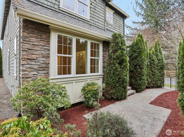 18200 NE 110th Street, Redmond WA 98052