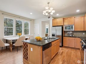 18200 NE 110th Street, Redmond WA 98052