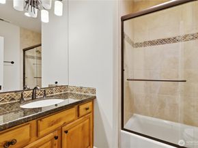 217 7th Avenue W, Kirkland WA 98033
