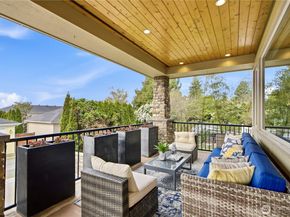 217 7th Avenue W, Kirkland WA 98033
