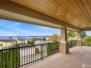 217 7th Avenue W, Kirkland WA 98033