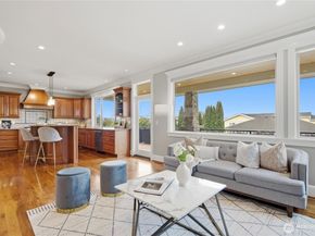 217 7th Avenue W, Kirkland WA 98033