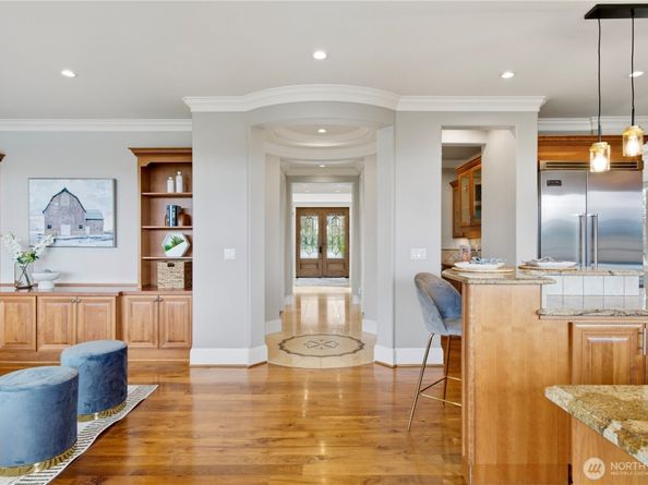 217 7th Avenue W, Kirkland WA 98033
