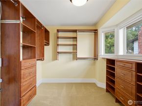 217 7th Avenue W, Kirkland WA 98033