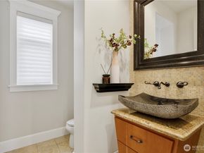 217 7th Avenue W, Kirkland WA 98033
