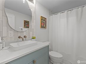 3901 151st Avenue SE, Bellevue WA 98006