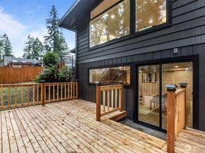 3901 151st Avenue SE, Bellevue WA 98006