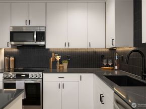 113 24th Avenue E A, Seattle WA 98112