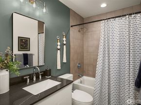 113 24th Avenue E A, Seattle WA 98112