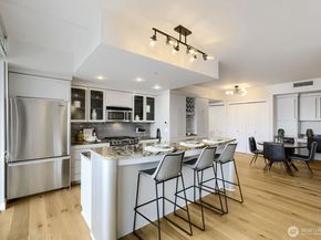 76 Cedar Street 1109, Seattle WA 98121