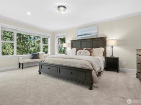 10806 SE 16th Street, Bellevue WA 98004