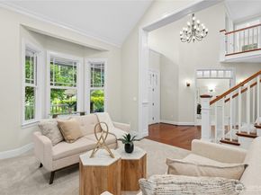 10806 SE 16th Street, Bellevue WA 98004