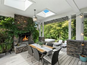 10806 SE 16th Street, Bellevue WA 98004