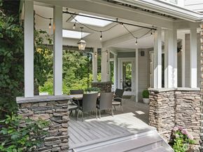 10806 SE 16th Street, Bellevue WA 98004