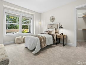 10806 SE 16th Street, Bellevue WA 98004