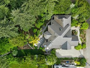 10806 SE 16th Street, Bellevue WA 98004