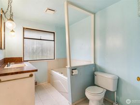 13758 Palatine Avenue N, Seattle WA 98133