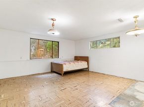 13758 Palatine Avenue N, Seattle WA 98133