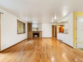 13758 Palatine Avenue N, Seattle WA 98133