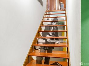 13758 Palatine Avenue N, Seattle WA 98133