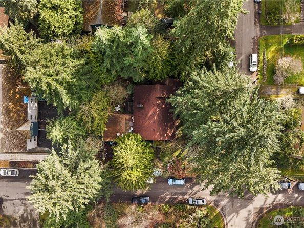 13758 Palatine Avenue N, Seattle WA 98133