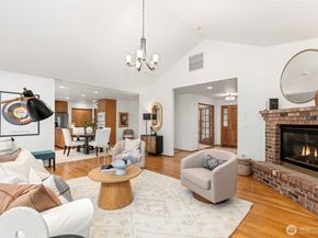 15375 Sunrise Drive NE, Bainbridge Island WA 98110